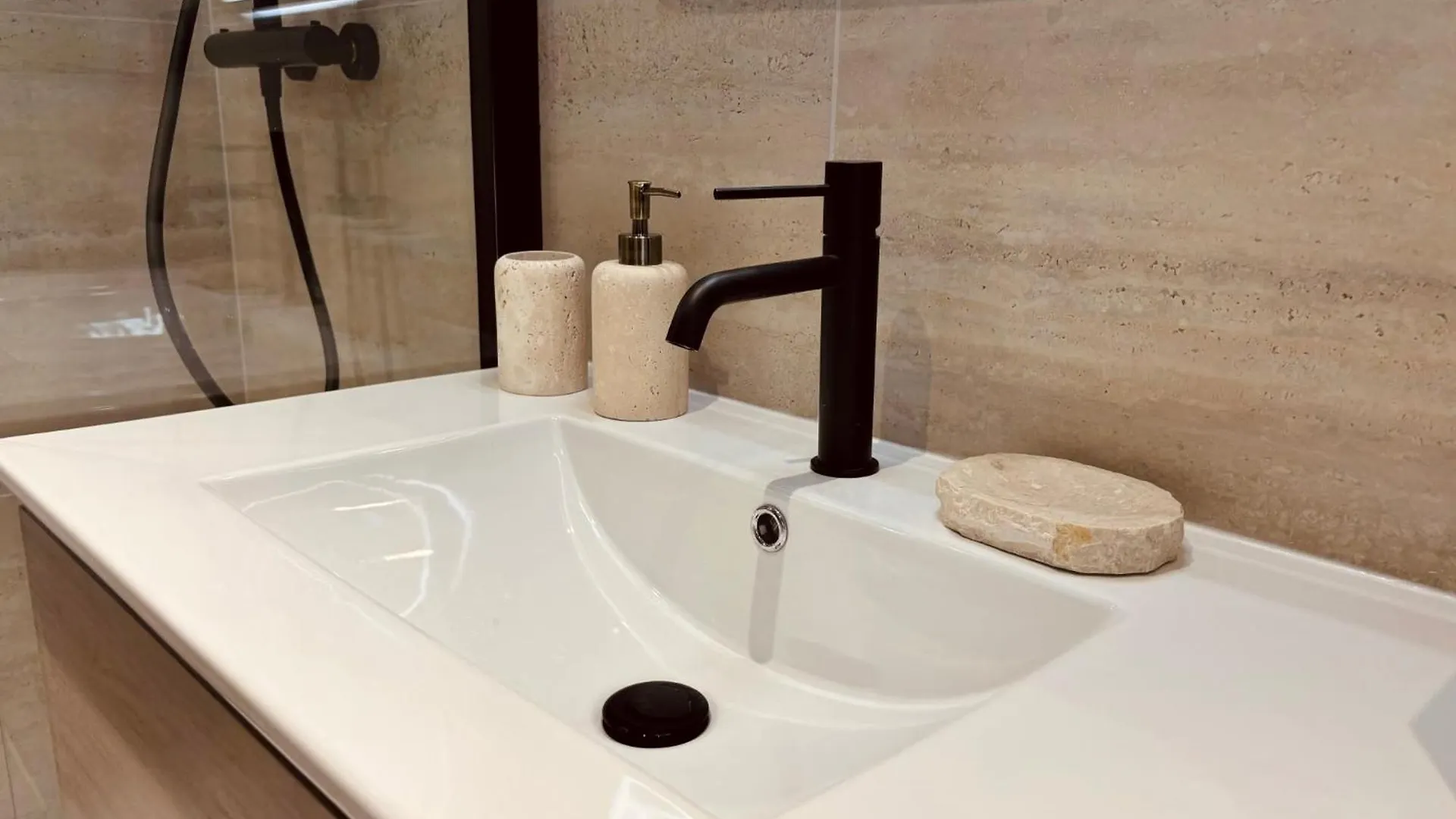 Apartament Le Penthouse Bourdonnais Paryż 0*,
