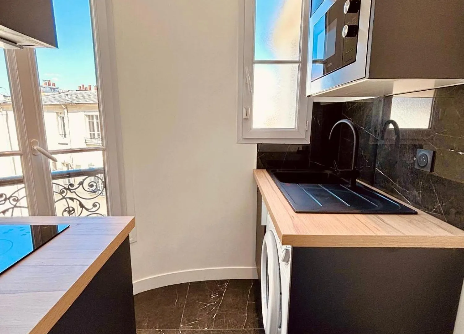 Le Penthouse Bourdonnais Daire Paris