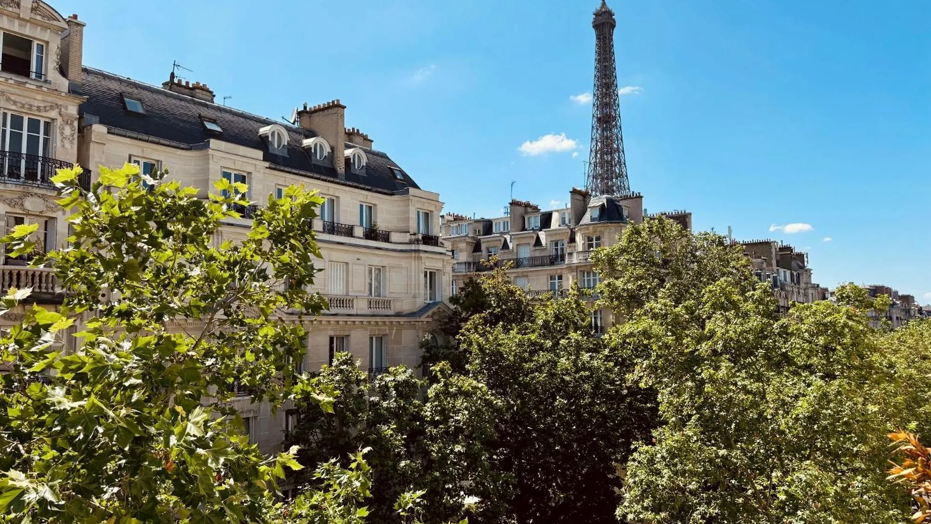 Le Penthouse Bourdonnais Daire Paris